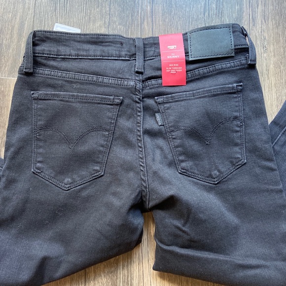 Levi’s Jeans - Picture 3 of 3